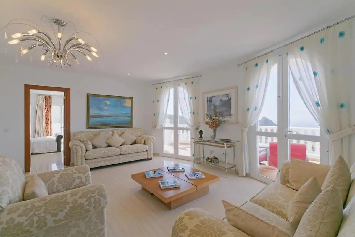 Villa Athena With Private Heated Pool And Sea Views Costa Adeje  Spanje